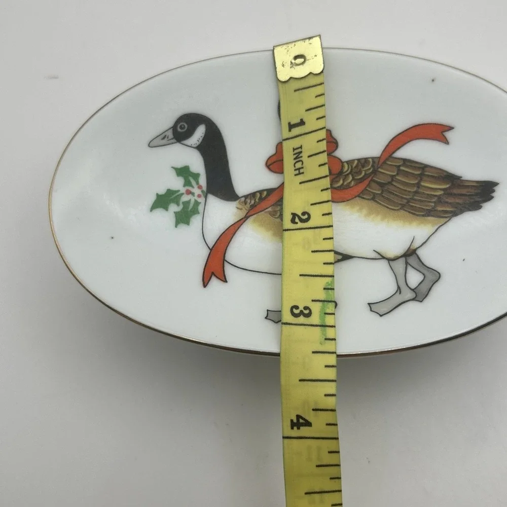 Vintage Christmas Geese Red Ribbon‎ Porcelain Soap Dish Gold Trim Made in Korea